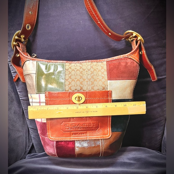 Beautiful Coach Crossbody Patch Bag, Excellent Condition, Limited Edition - Picture 5 of 12